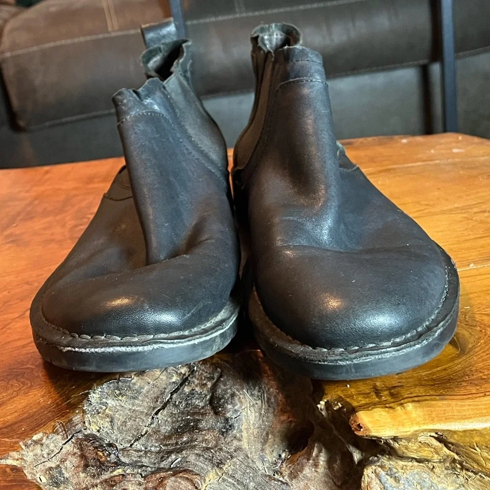John Varvatos USA Black Leather Chelsea Boots Mens Size 10.5 Pull-On Ankle Boots